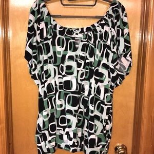 Black, white and green circle patterned top